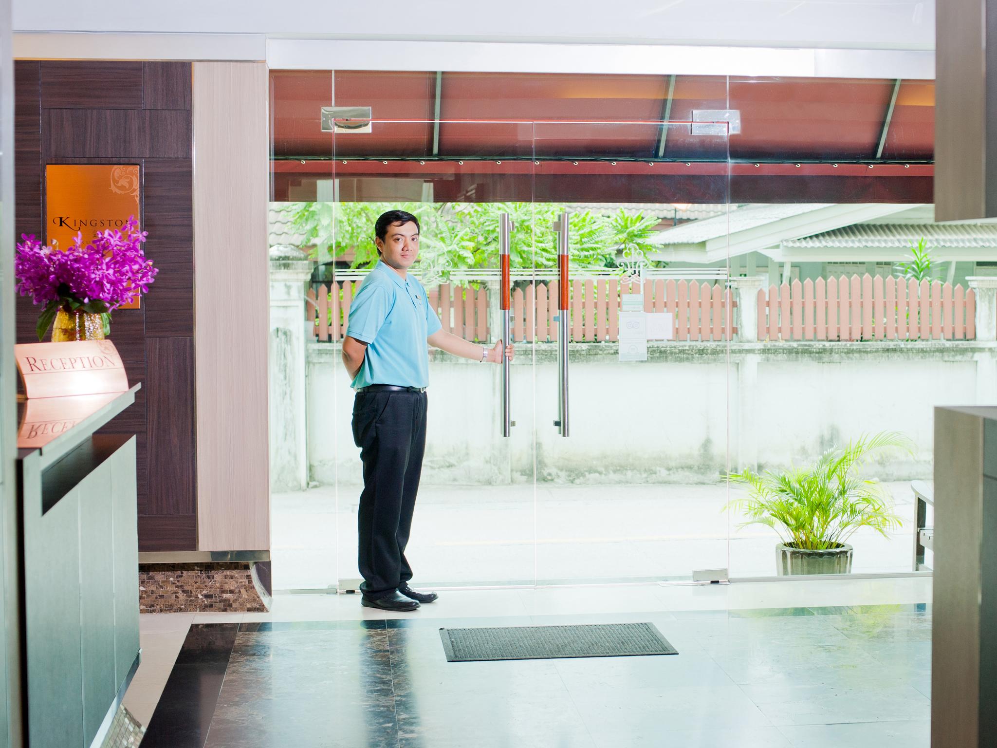 Kingston Suites Bangkok Dış mekan fotoğraf