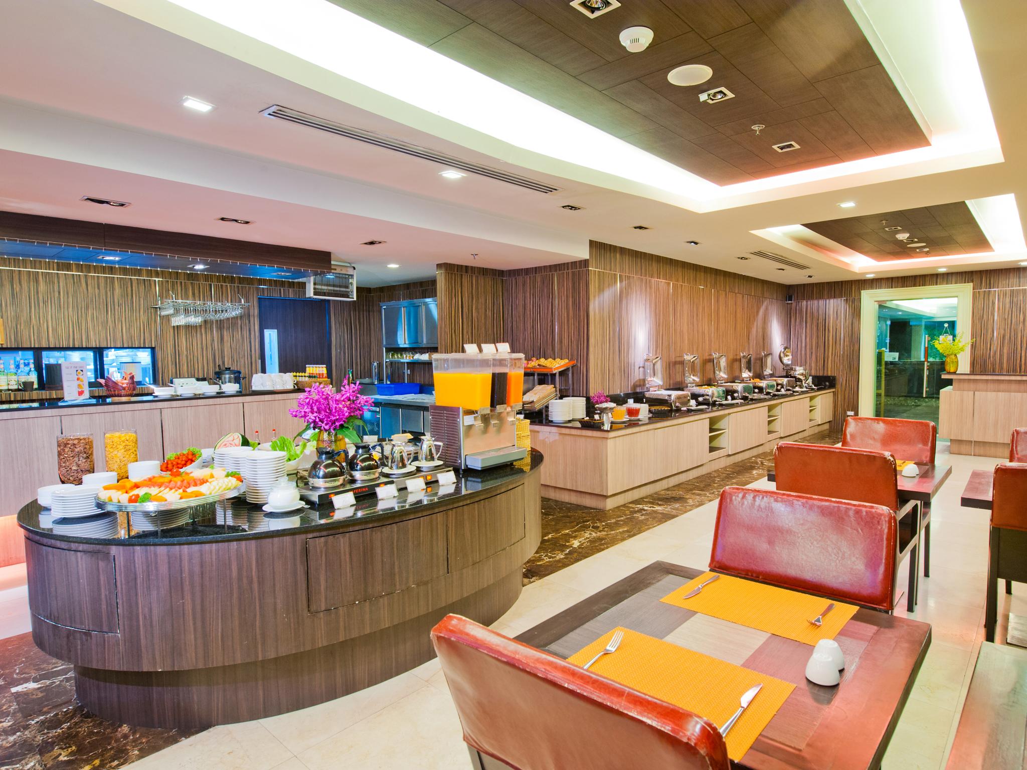 Kingston Suites Bangkok Dış mekan fotoğraf