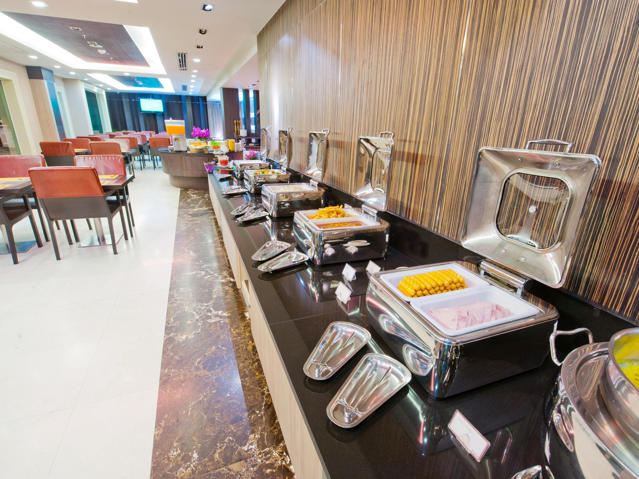 Kingston Suites Bangkok Dış mekan fotoğraf